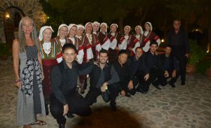 Τμήμα Παραδοσιακών Χορών Πολιτιστικού Περιβαλλοντικού Συλλόγου Αγ Θωμά